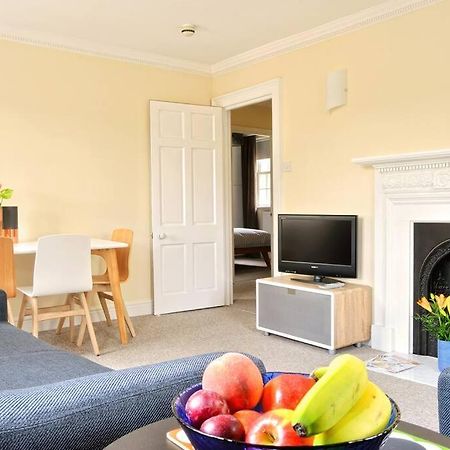 Апартаменти **Spotless, Bright 2 Double Bed, Period Features** Бат Екстер'єр фото