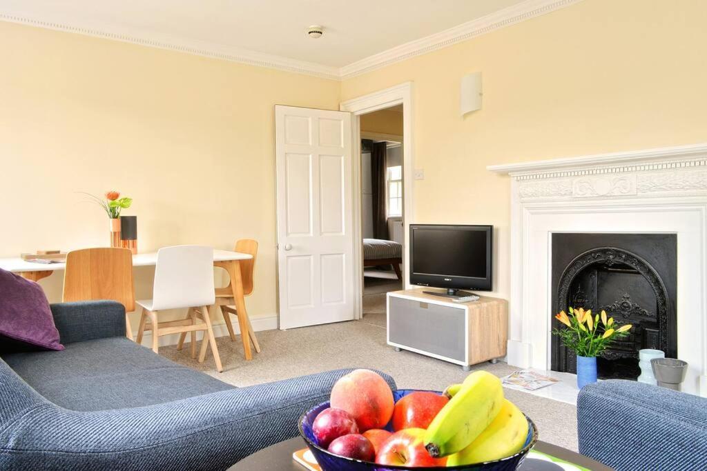 Апартаменти **Spotless, Bright 2 Double Bed, Period Features** Бат Екстер'єр фото